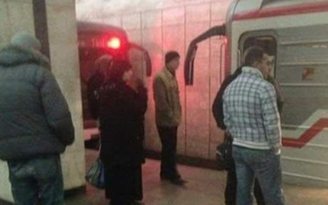 Bakı metrosunda hadisə - Video