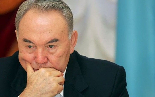 Nazarbayev istefa verdi