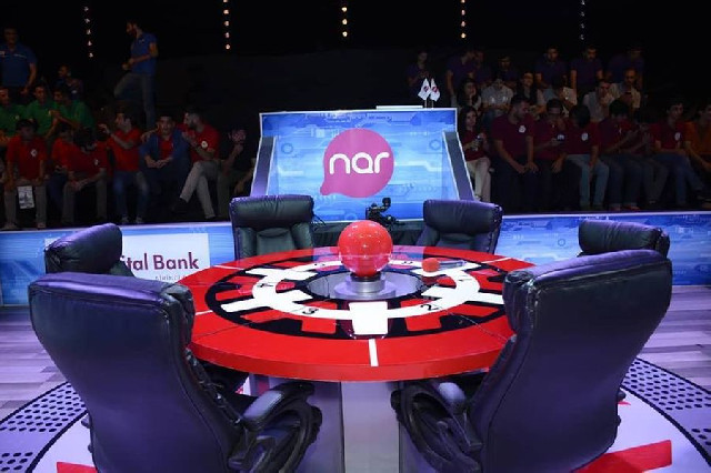 “Nar” komandası “Breyn Rinq” yarışının yarımfinalına çıxdı