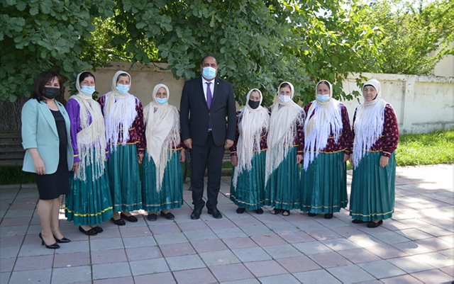 İcra başçısı İslam Rzayev “Cahan” və “Nanaybi” qrupları ilə görüşüb - Foto