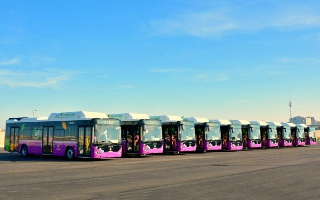 “Xaliq Faiqoğlu”nun sifariş etdiyi 120 ədəd CNG avtobusları Bakıya gətirilir - Fotolar