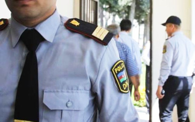 “Azpetrol”un yaxınlığında insident - Polislər bıçaqlandı