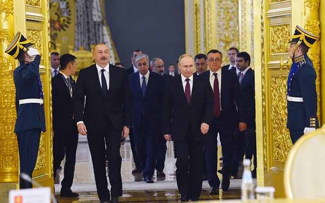 Prezident Moskvada iclasda iştirak edib - Fotolar