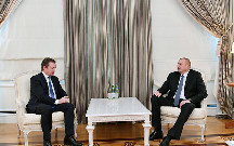 Əliyev Beynəlxalq Paralimpiya Federasiyasının prezidenti ilə görüşüb