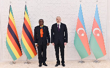 İlham Əliyev Zimbabve prezidenti ilə görüşdü - Fotolar