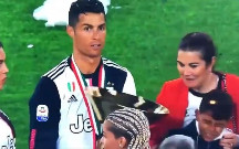 Ronaldo kuboku oğlunun başına vurdu - Video