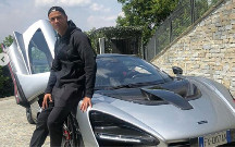 Ronaldo daha bir lüks avtomobil aldı - Video