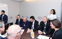 İlham Əliyev Davosda iclasda - Fotolar