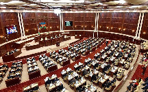 Milli Məclisin plenar iclaslarının saatı dəyişdi