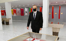 Prezident açılışda maska taxdı - Foto