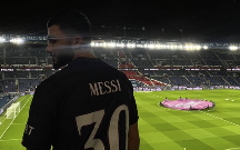 Qurban Qurbanovun oğlu Messi forması ilə PSJ-nin matçında - Foto