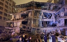 Türkiyədə güclü zəlzələ, 76 ölü - Video - Fotolar