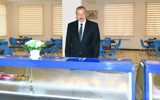 Prezident Aqarunovun adını daşıyan məktəbin açılışında - Fotolar