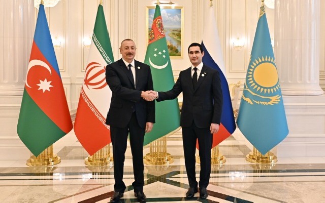 İlham Əliyev Türkmənistan Prezidenti ilə görüşdü - Fotolar