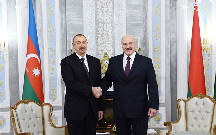 Prezident Lukaşenkoya zəng etdi