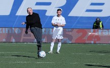 Topa ilk zərbəni Prezident vurdu - Video